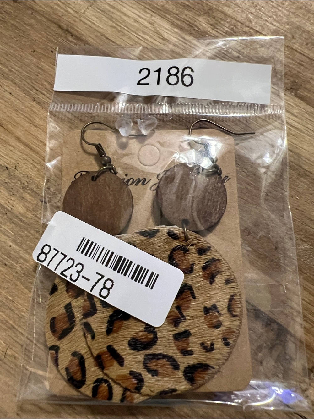 3/$18 Leopard Print Wood Circle Drop Earrings - Brown Tan Black Lot 2186 - Picture 4 of 4